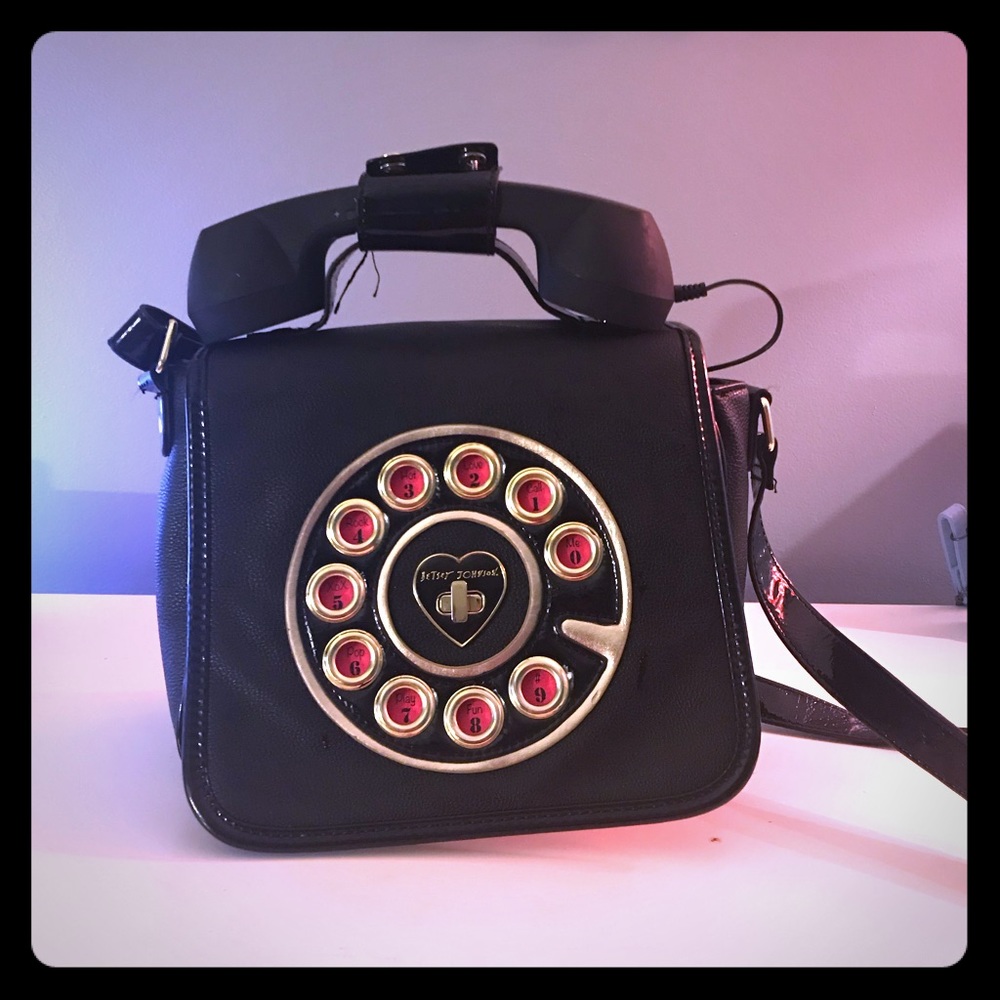 Betsey Johnson’s old phone purse